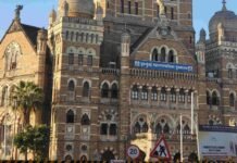 महाराष्ट्र निकाय चुनाव 2026 लाइव: बीएमसी में दो घंटे में 7% मतदान, नागपुर में झड़प, भाजपा नेता घायल