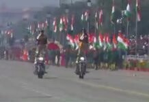 कर्तव्य पथ पर दिखी भारत की ताकत, लड़ाकू विमानों की गगनभेदी गर्जना से गूंजा आकाश