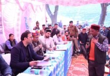 उत्तरकाशी : दूरस्थ दोणी गांव में ‘जन-जन की सरकार, जन-जन के द्वार’ अभियान के तहत शिविर आयोजित, विधायक और DM ने सुनी समस्याएं