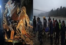 बड़ी खबर : नदी में गिरी बस, 18 लोगों की मौत, कई घायल, विदेशी पर्यटक भी थे सवार