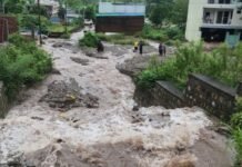 मालदेवता में 233 मिमी रिकॉर्ड बारिश, चारधाम यात्रा दो दिन के लिए स्थगित, कई हाईवे बंद
