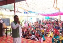 रक्षाबंधन पर बीरोंखाल में गूंजे लोकगीत और लोकनृत्य, कवींद्र इष्टवाल ने कहा : बहनों का विश्वास मेरी जिम्मेदारी