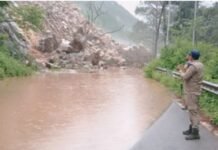 उत्तराखंड में बारिश का कहर जारी: 132 सड़कें बंद, नदियां चेतावनी रेखा के करीब, आज भी येलो अलर्ट