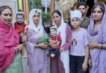 पिरान कलियर में दिखी गंगा-जमुनी तहजीब की मिसाल, पंजाब से लड्डू गोपाल साथ लेकर पहुंचा परिवार