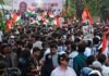 दिल्ली में ममता बनर्जी और अरविंद केजरीवाल हिरासत में, चुनाव आयोग के खिलाफ प्रदर्शन से पहले पुलिस की कार्रवाई
